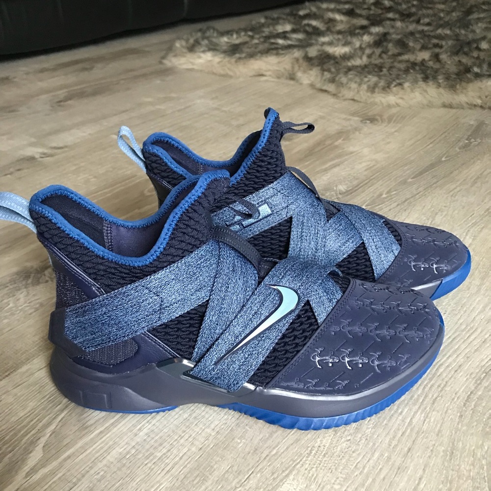 Lebron XII soldier blackened blue